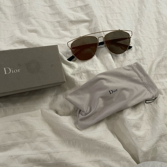 Designer Dior sunglasses - Picture 5 of 5